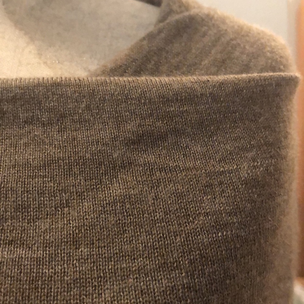 Thin Sweater - image 3